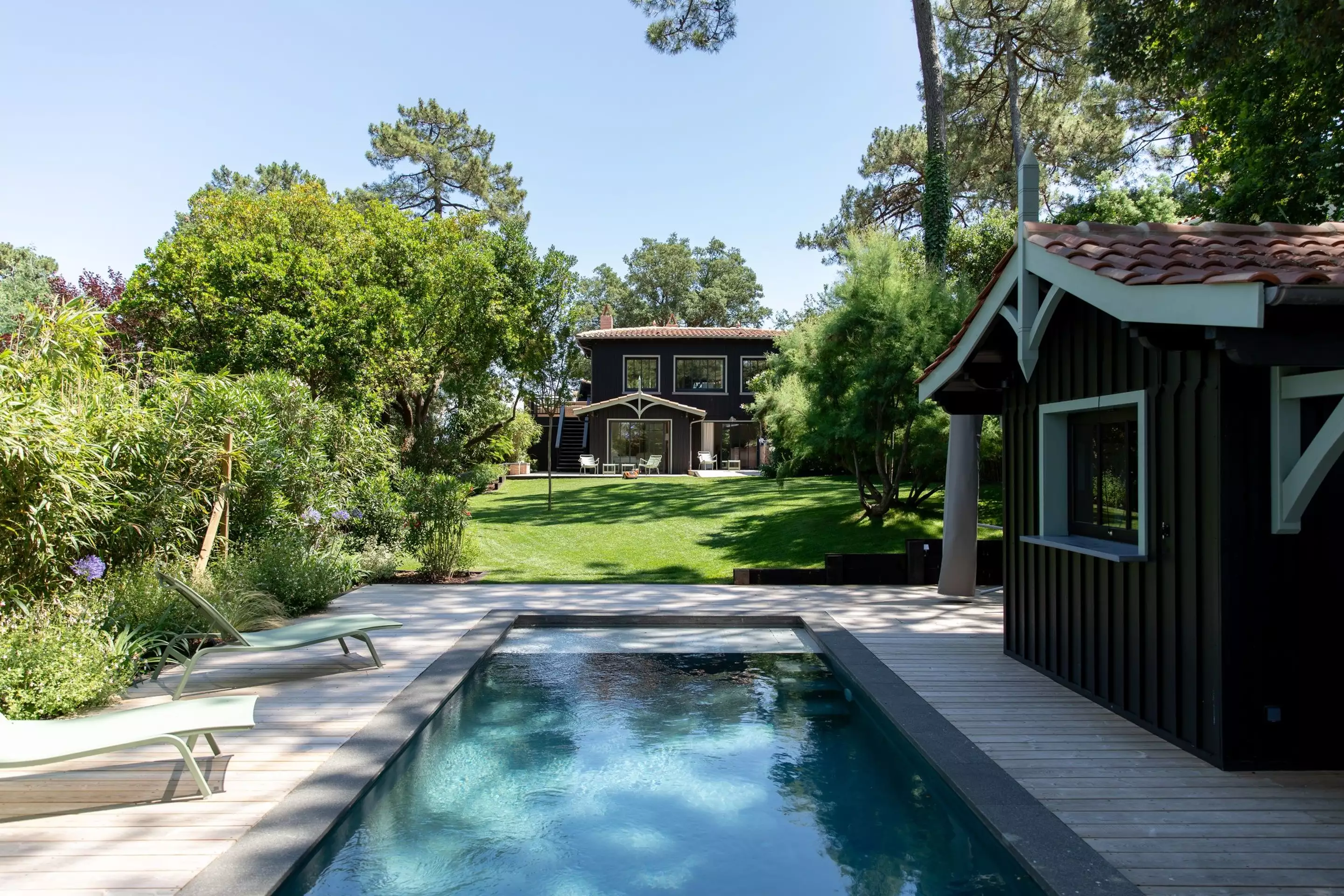 jardin avec piscine maison en bois villa Mélyne Cap Ferret