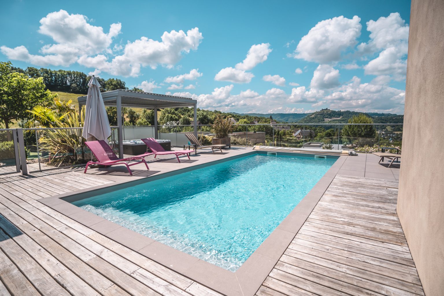 piscine maison Domaine de Labro Aveyron