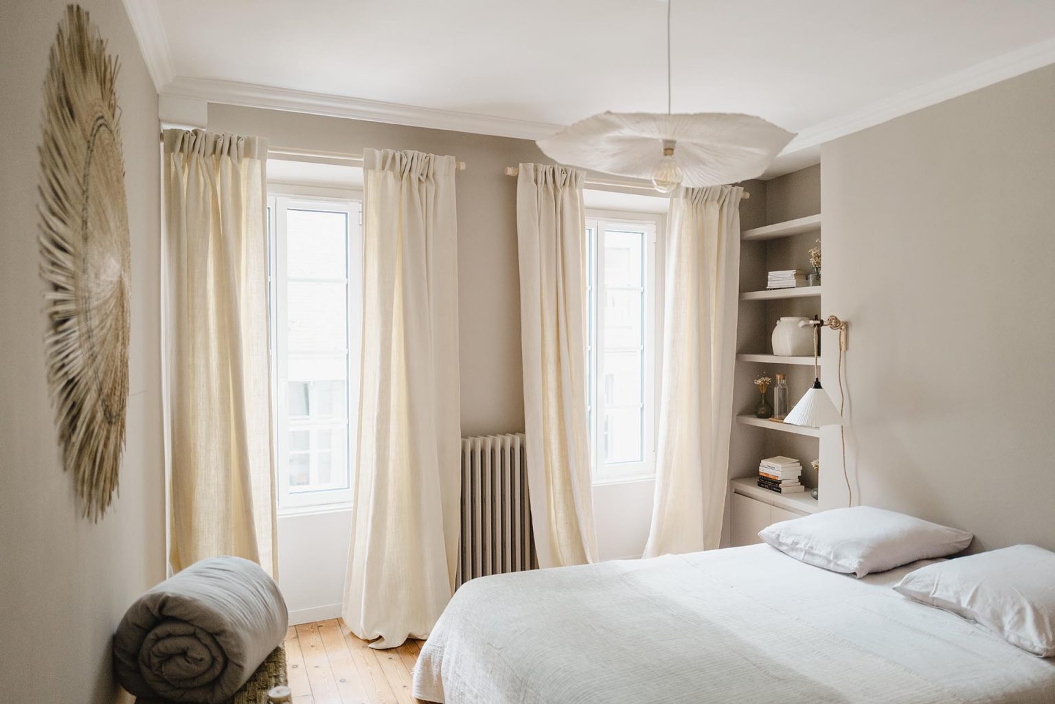 chambre décoration blanche et naturelle maison près de Paris villa La Minotte Monfort-'Amaury