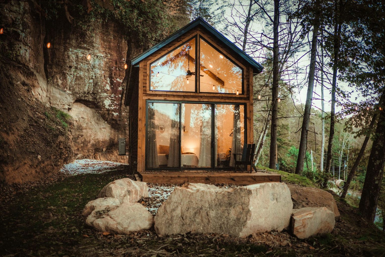 Une petite maison en bois de 37m2 pour vivre en harmonie avec la nature
