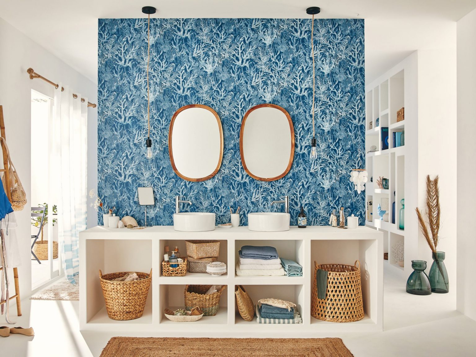 salle de bain décoration bleue collection 4MURS 2024