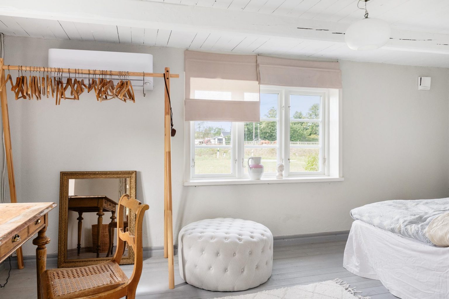 chambre minimaliste maison ancienne décoration scandinave