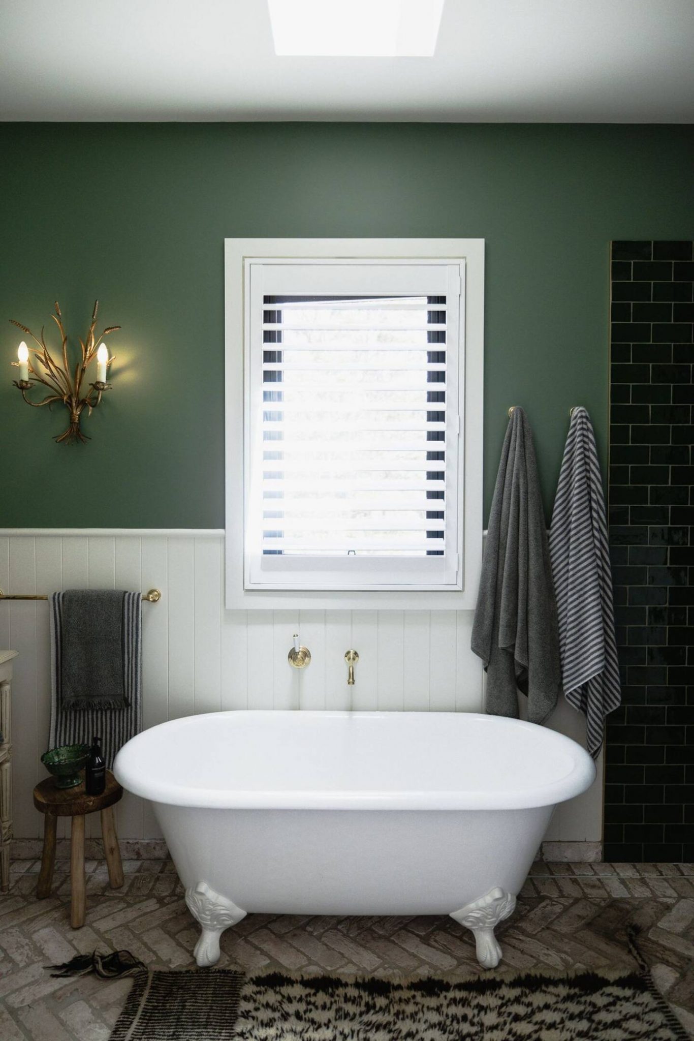 salle de bain mur vert style vintage