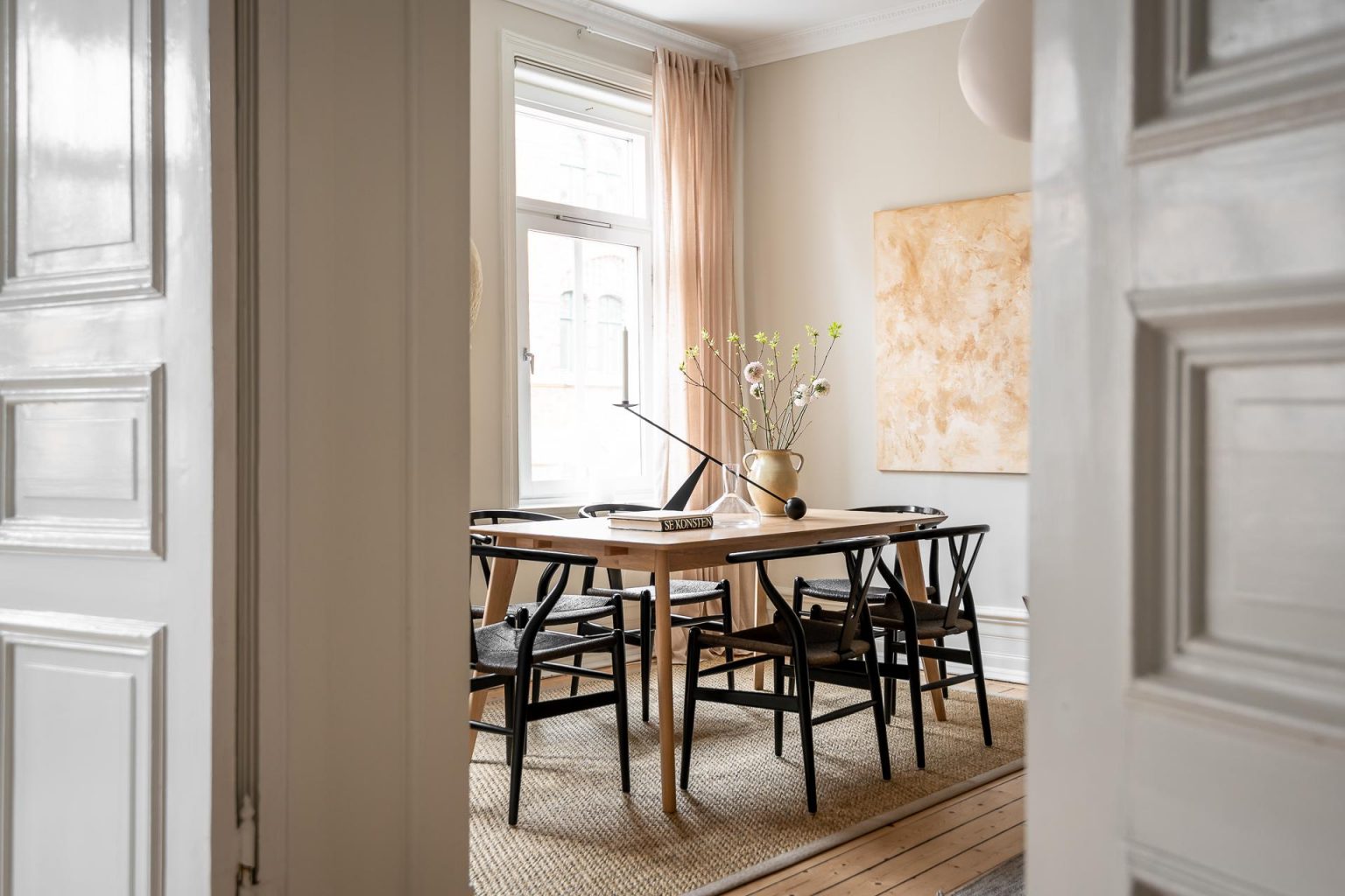 salon décoration scandinave et design beige