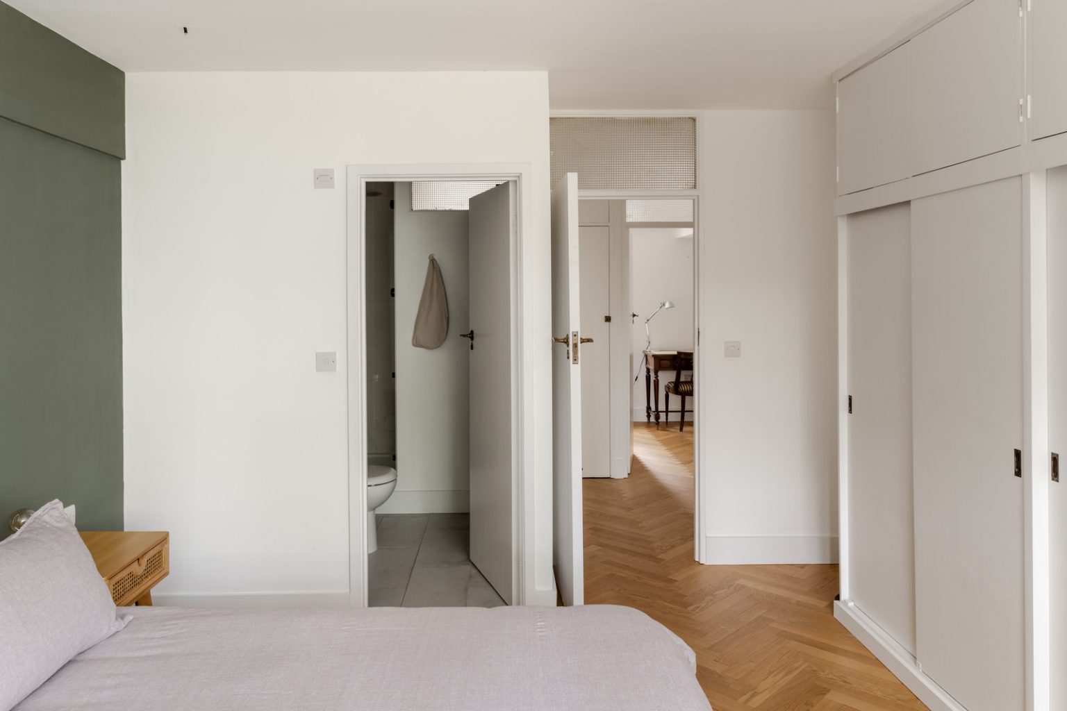 chambre avec salle de bain appartement décoration moderne