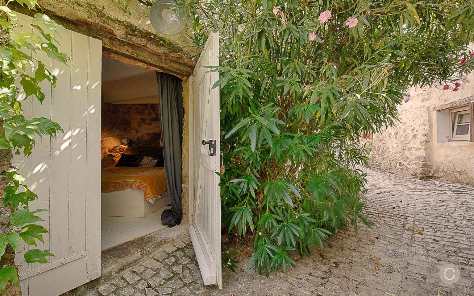 ruelle village Provence