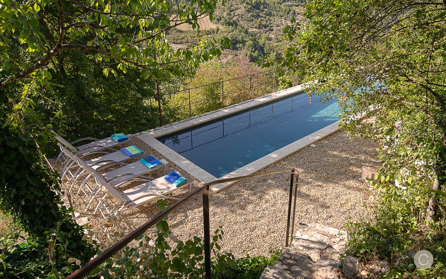 piscine maison en pierres Drôme provençale