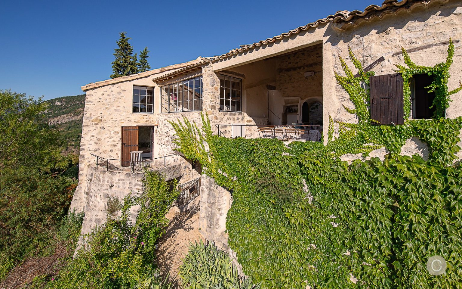 maison en pierres Drôme provençale