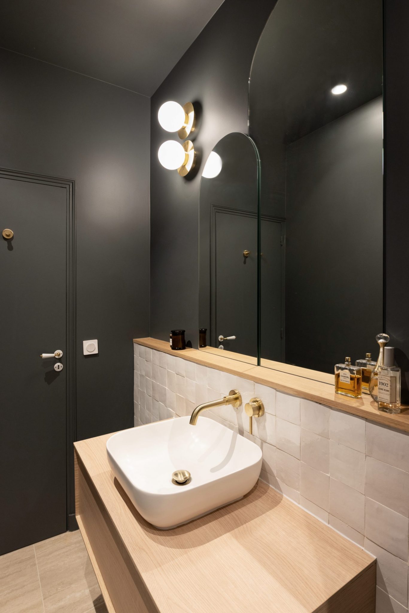 salle de bain appartement haussmannien rénové Paris par Studio Castille