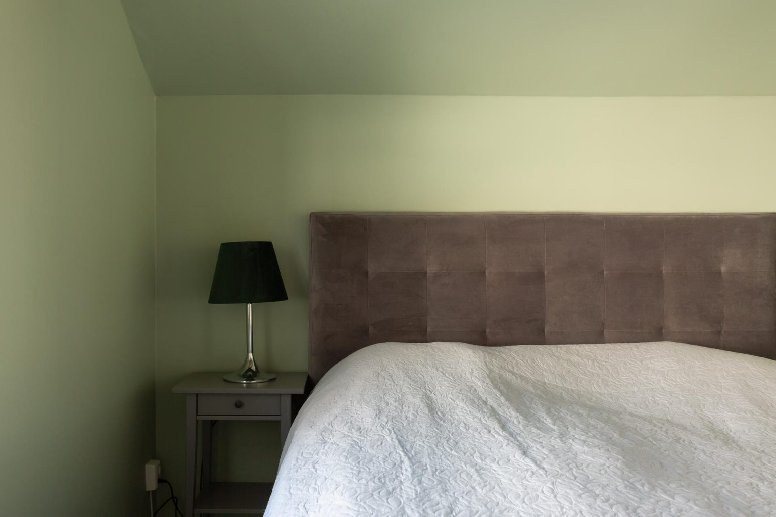 chambre murs verts