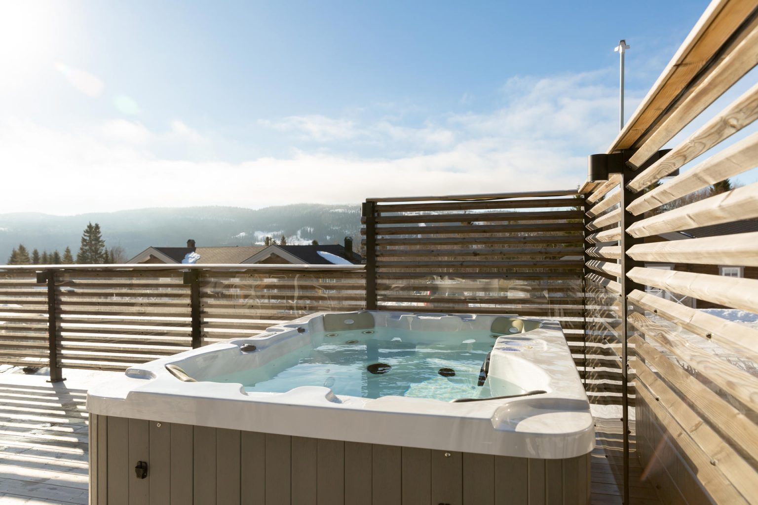 terrasse avec jacuzzi