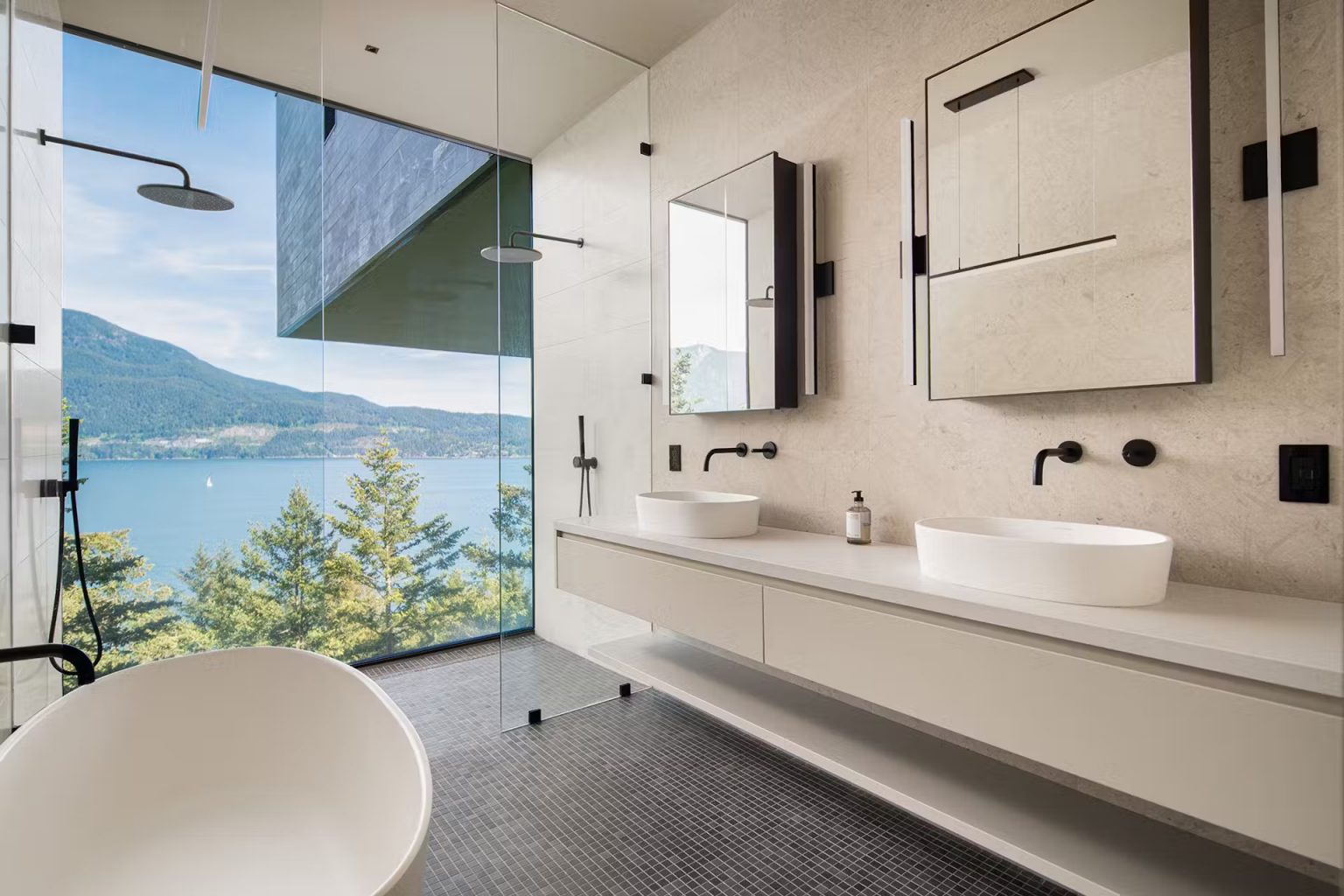 salle de bain design avec baie vitrée maison architecte