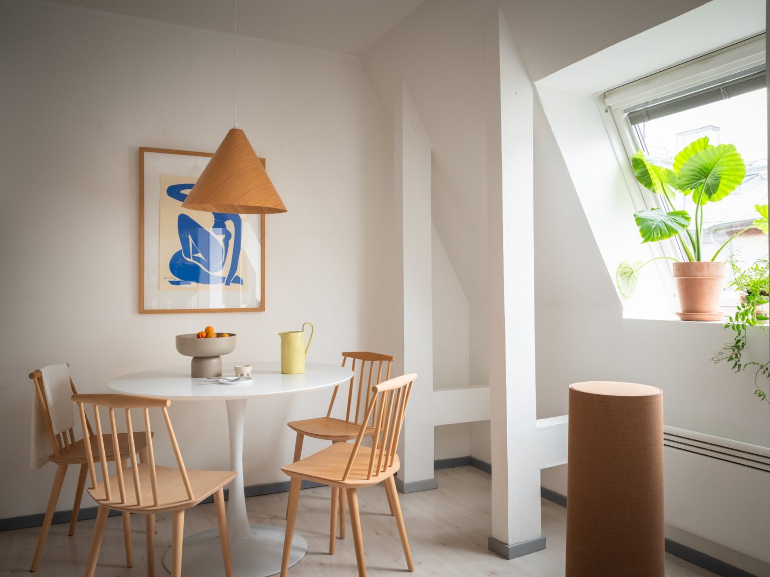 salle à manger avec velux