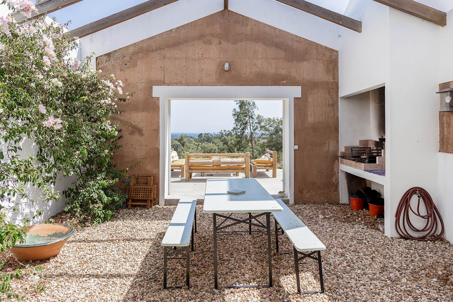 terrasse maison ancienne et blanche Portugal Casa Acima