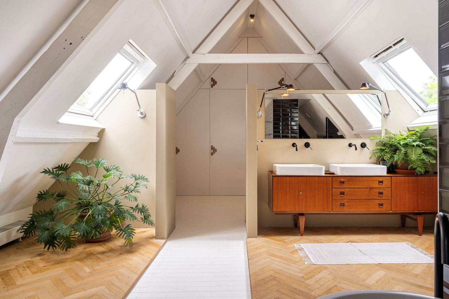 salle de bain mansardée maison loft