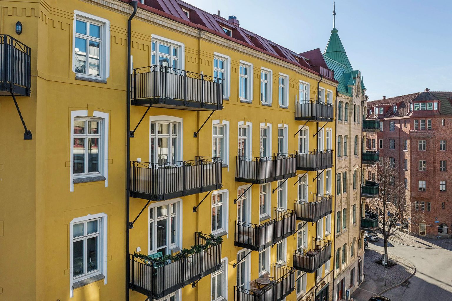 immeuble Suède façade jaune