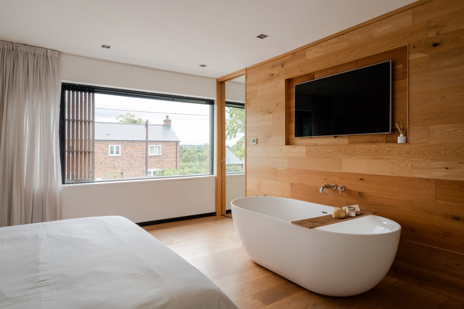 chambre avec baignoire décoration contemporaine