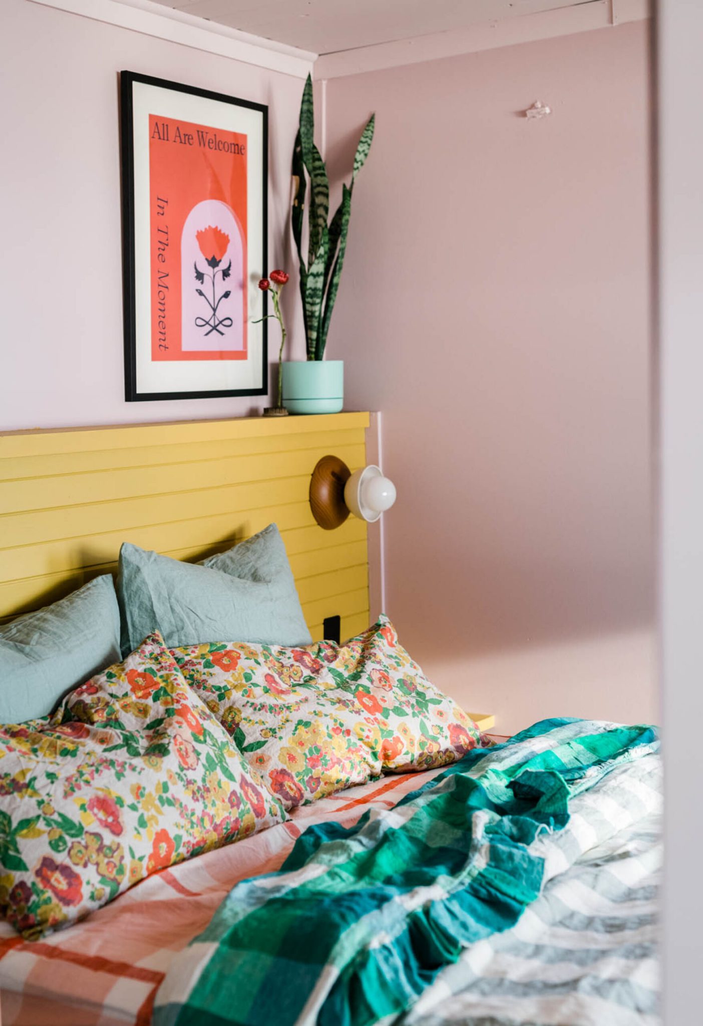 chambre décoration vintage et colorée maison de plage