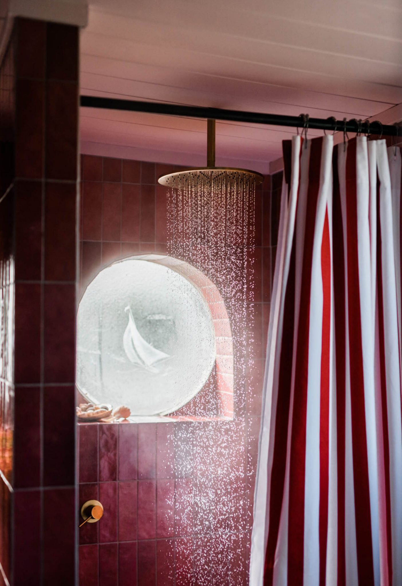 salle de bain rose