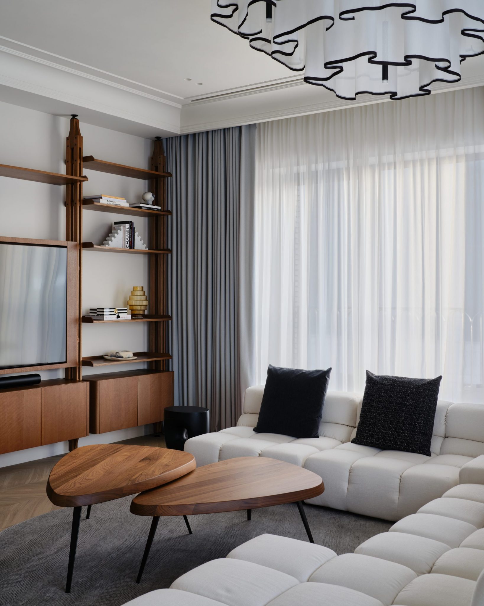 Un appartement contemporain pour des artistes et grands voyageurs