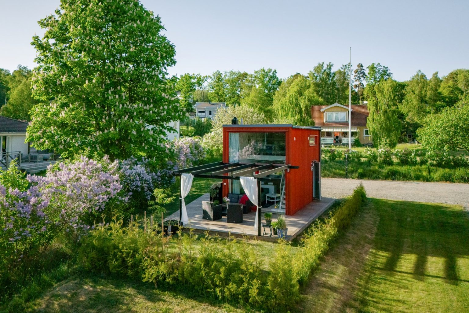 petite maison 33m2 façade rouge