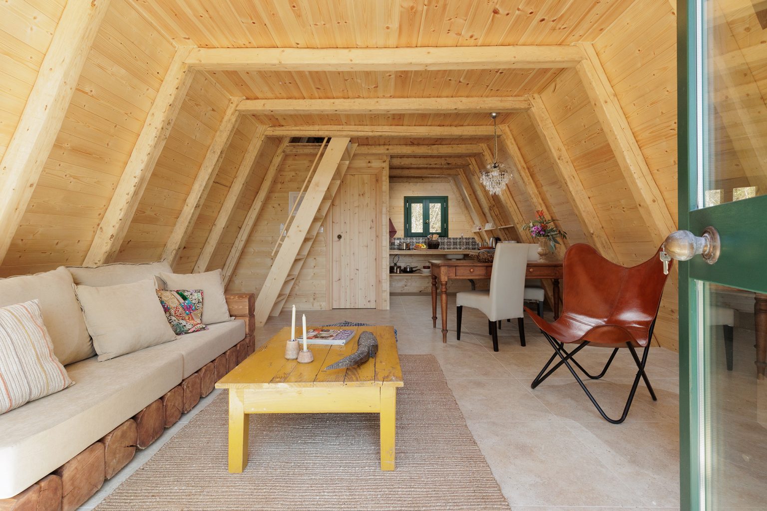 salon petite maison A-Frame 50m2