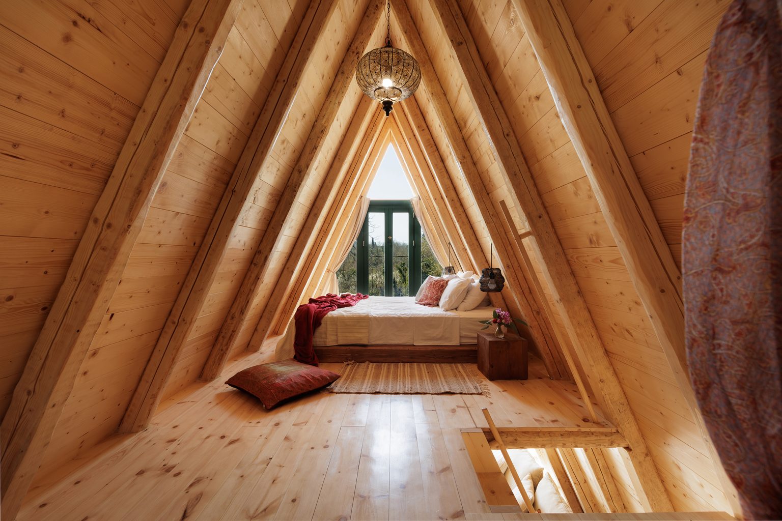 chambre mansardée petite maison A-Frame 50m2