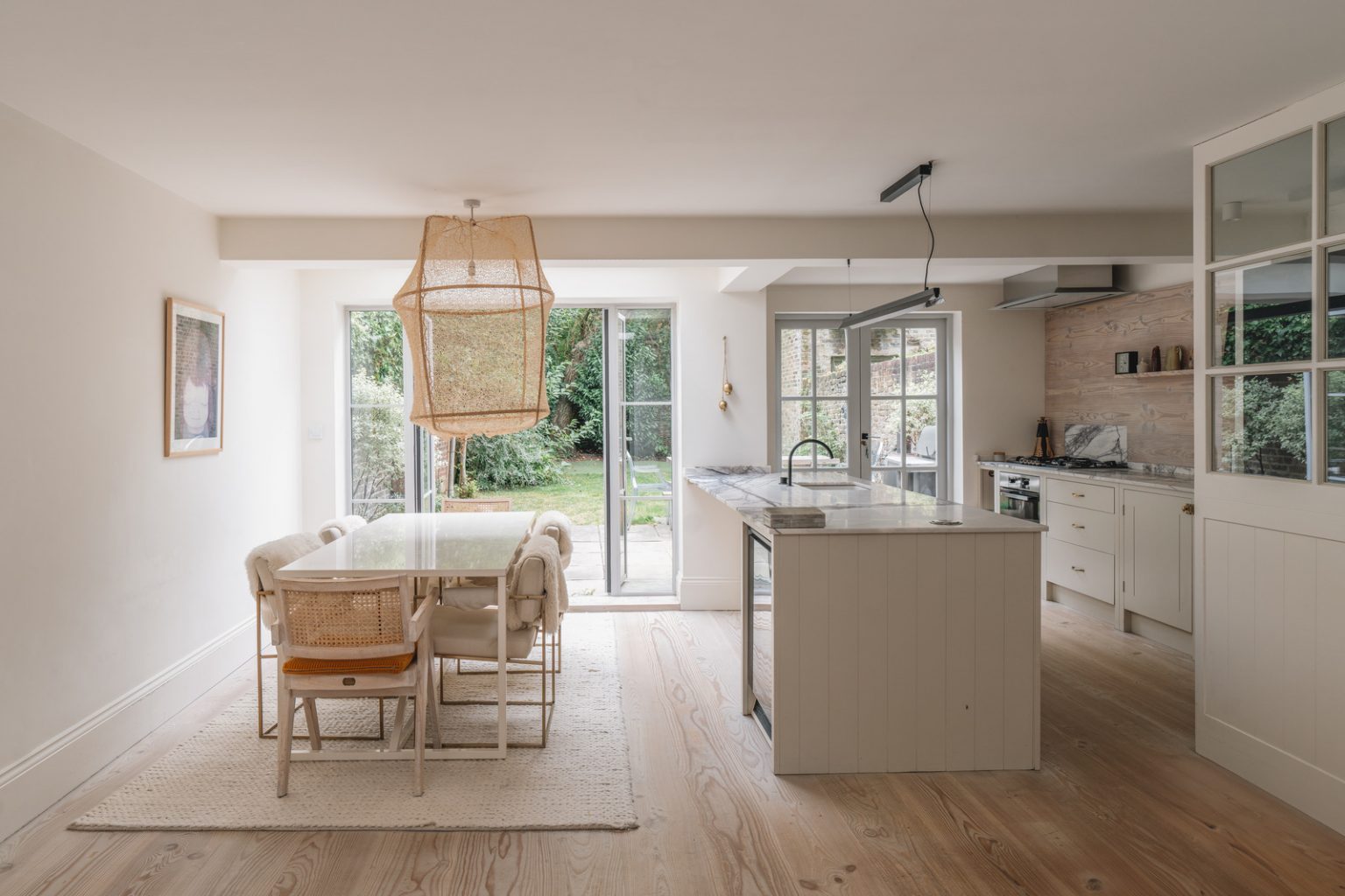 cuisine avec salle à manger appartement Londres avec jardin