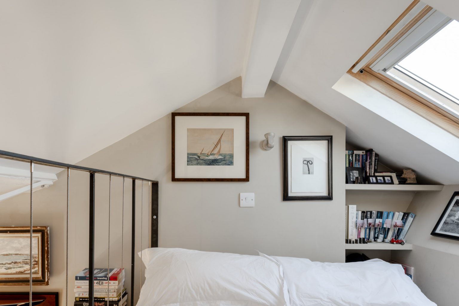 chambre sur mezzanine avec velux