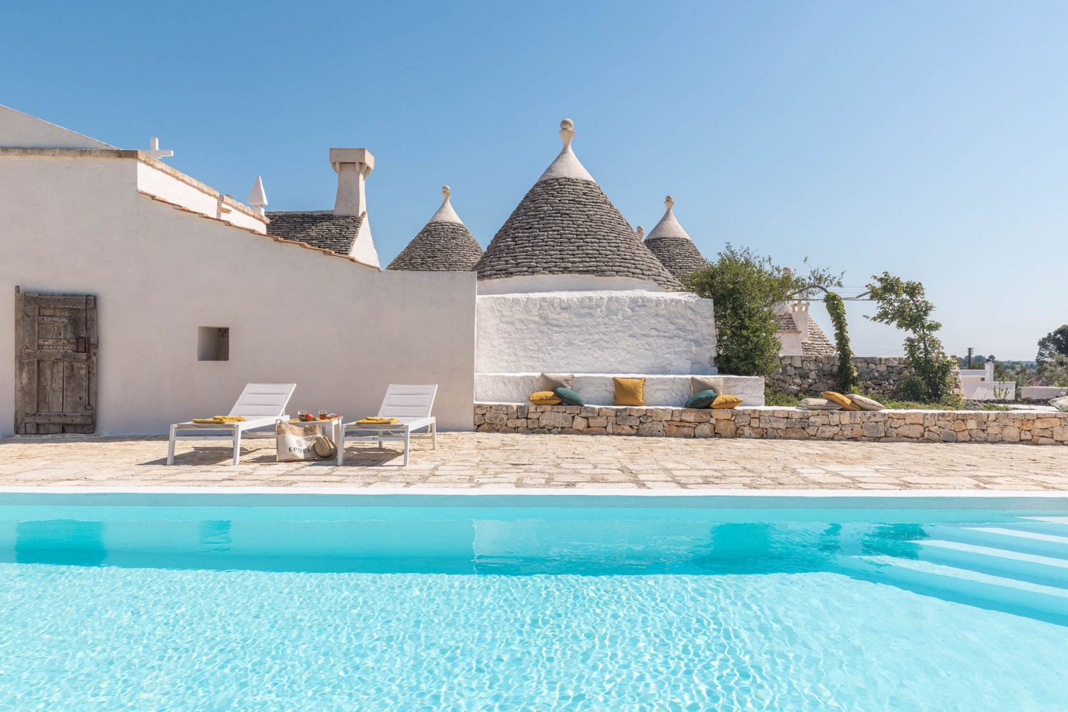 piscine trullo Pouilles Masseria Le Monache