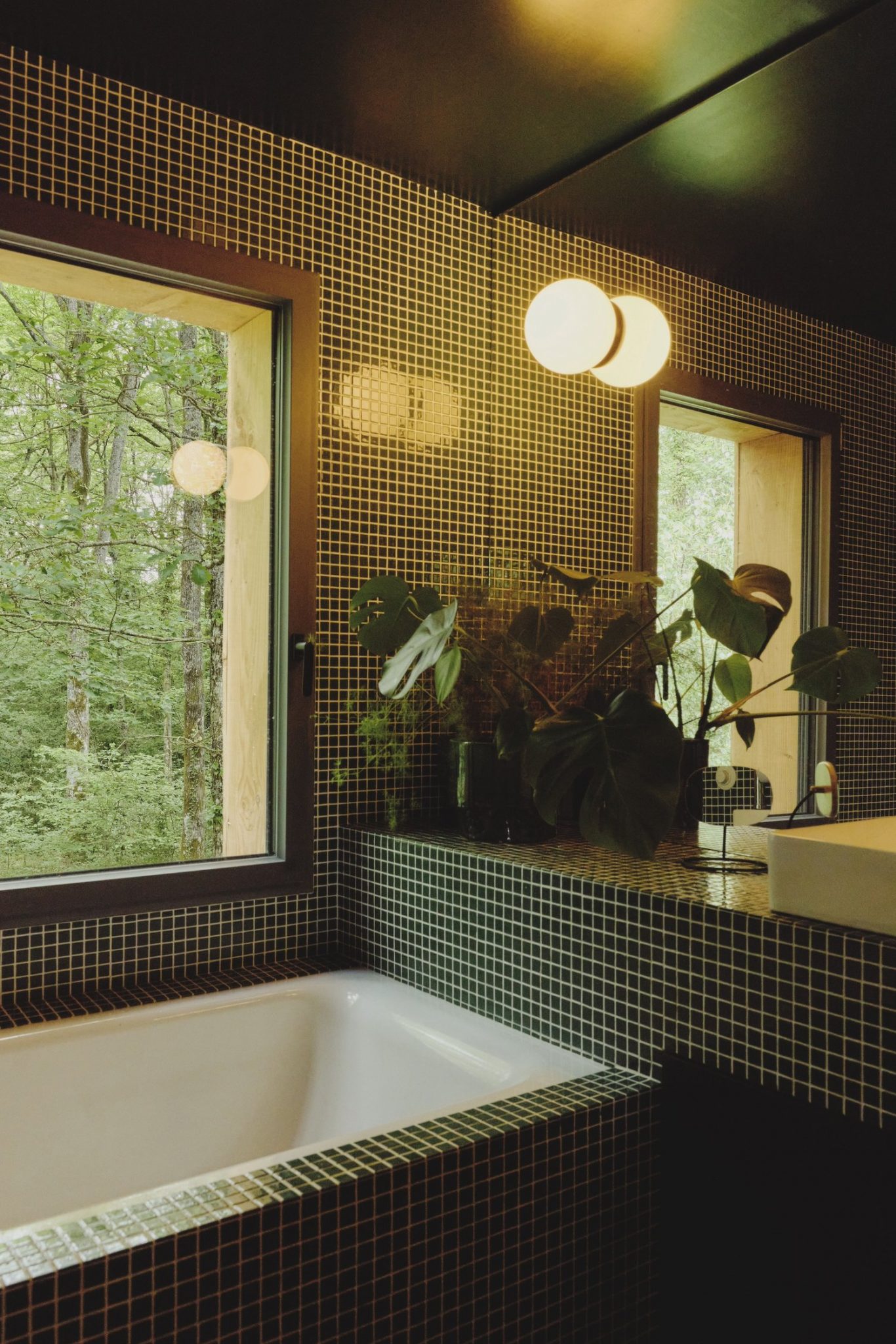 salle de bain carrelage vert Maison Sauvage photo Valentin Le Cron