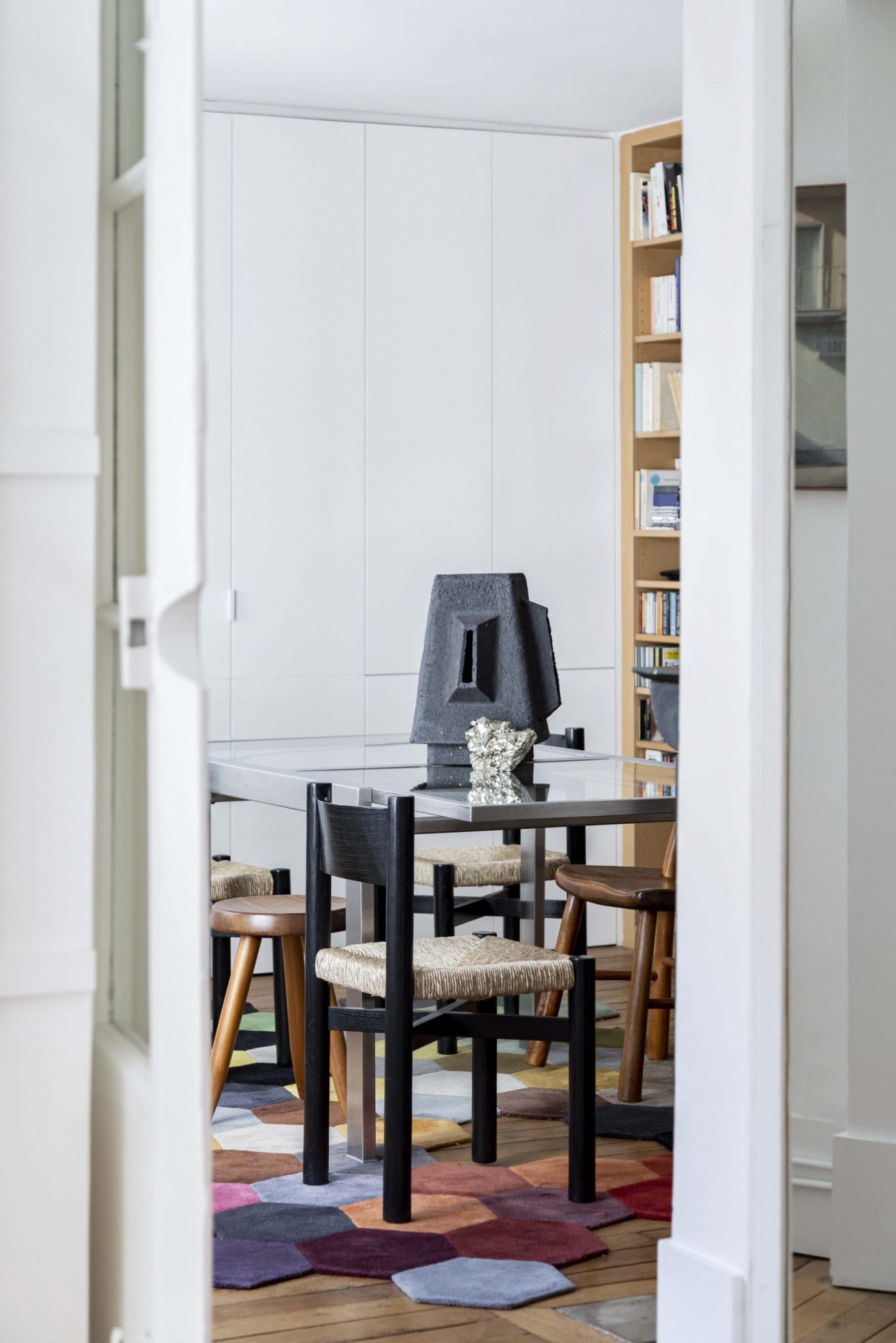 salle à manger appartement de 90m2 dans le centre de Paris par Bérénice Curt Architecture