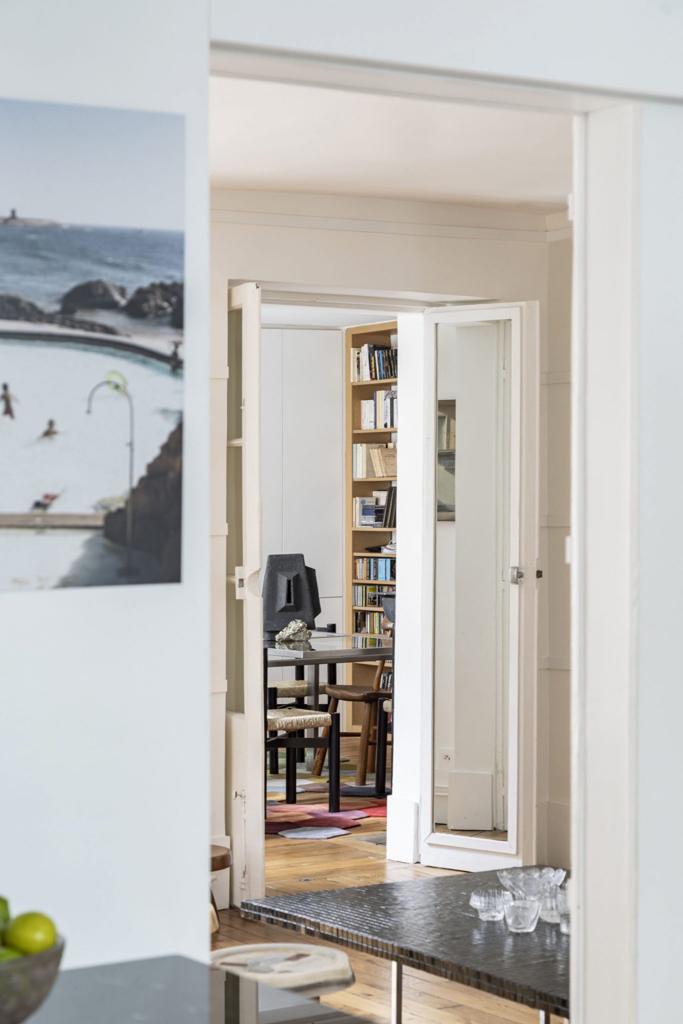 salon appartement de 90m2 dans le centre de Paris par Bérénice Curt Architecture