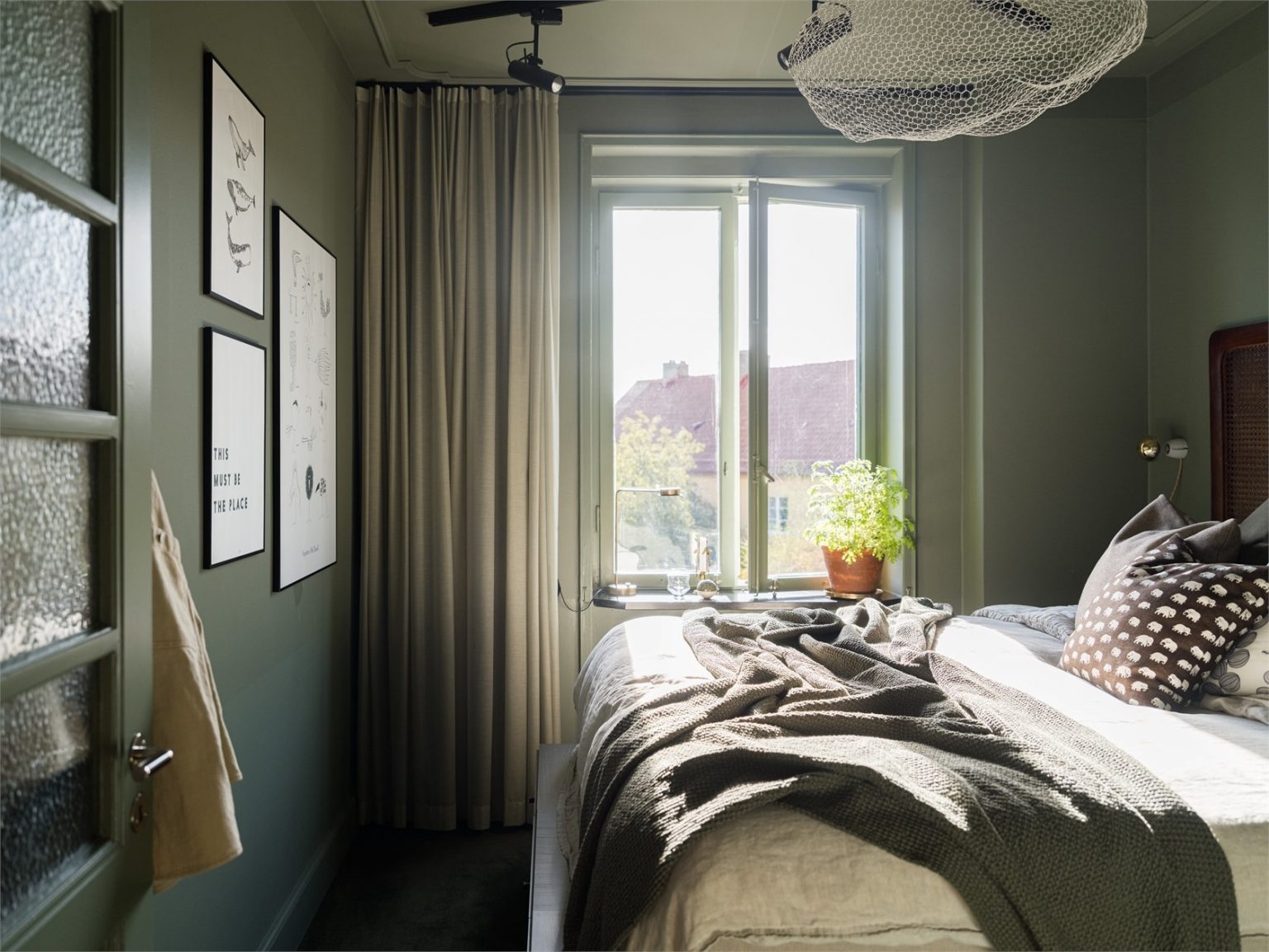 chambre murs verts