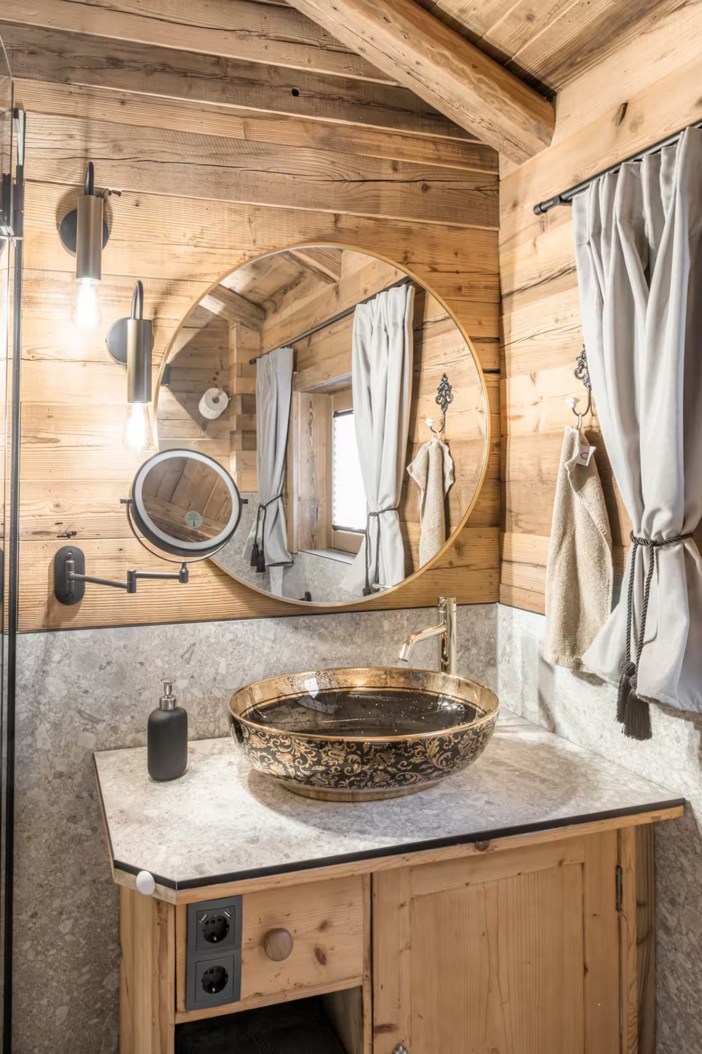 salle de bain maison en bois