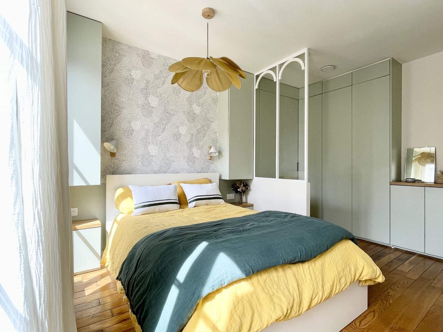 chambre avec dressing appartement Paris par Happy Pog Charlotte Gille