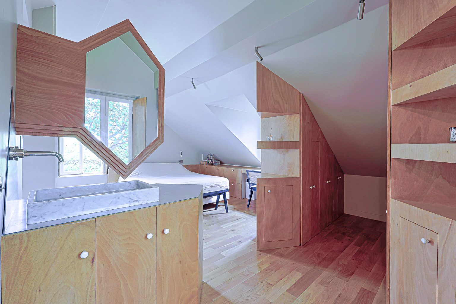 chambre avec salle de bain maison Paris agrandie