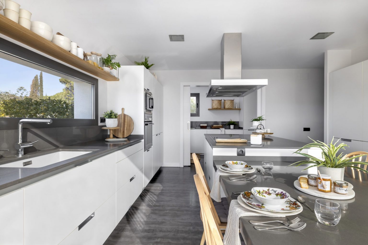 grande cuisinne dans petit appartement 39m2