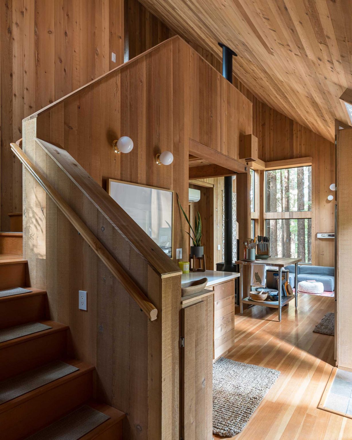 entrée avec escalier maison en bois Sea Ranch Californie