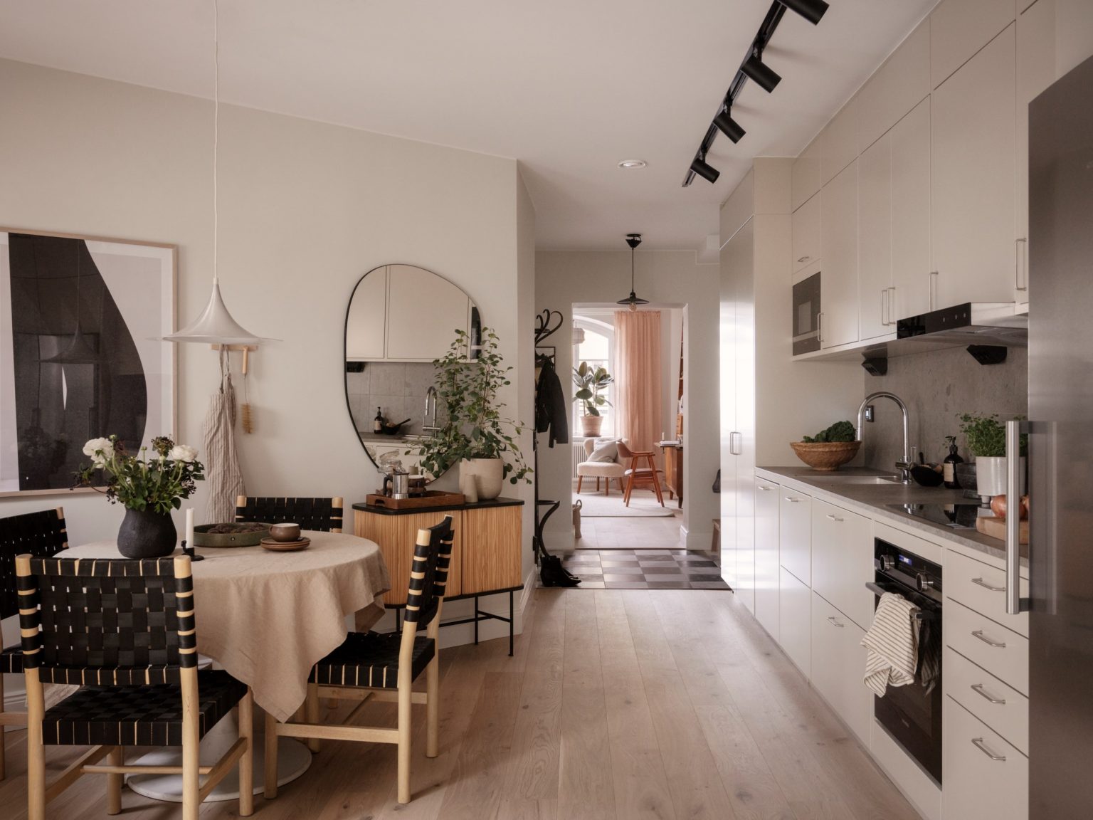 cuisine design avec espace repas 