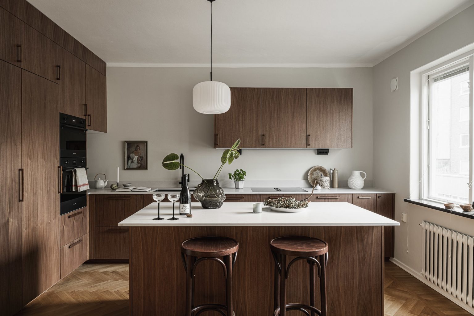 cuisine noyer design appartement 54m2 décoration neutre et scandinave