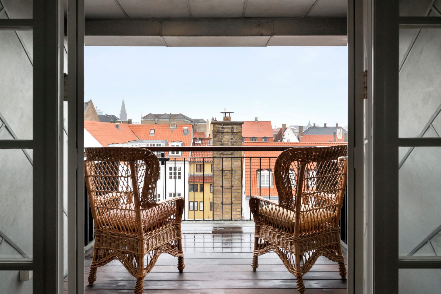 balcon duplex Copenhague décoration vintage scandinave