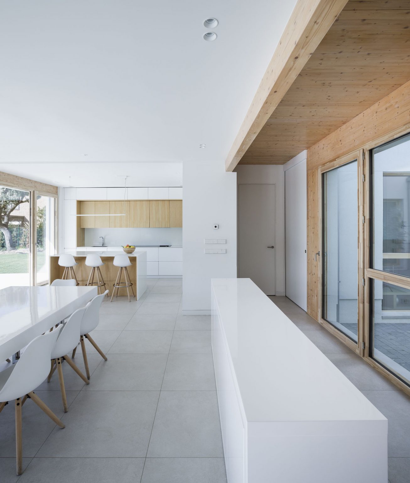 salle à manger et cuisine décoration design maison Passivhaus Espagne