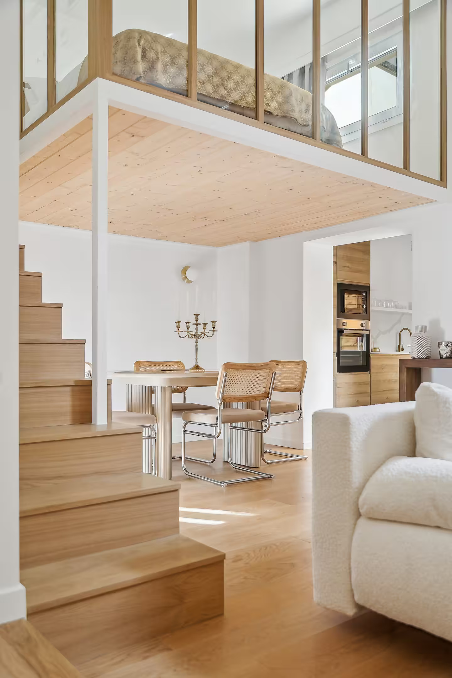 Un Appartement Parisien En Duplex Avec Terrasse Au C ur De La Capitale