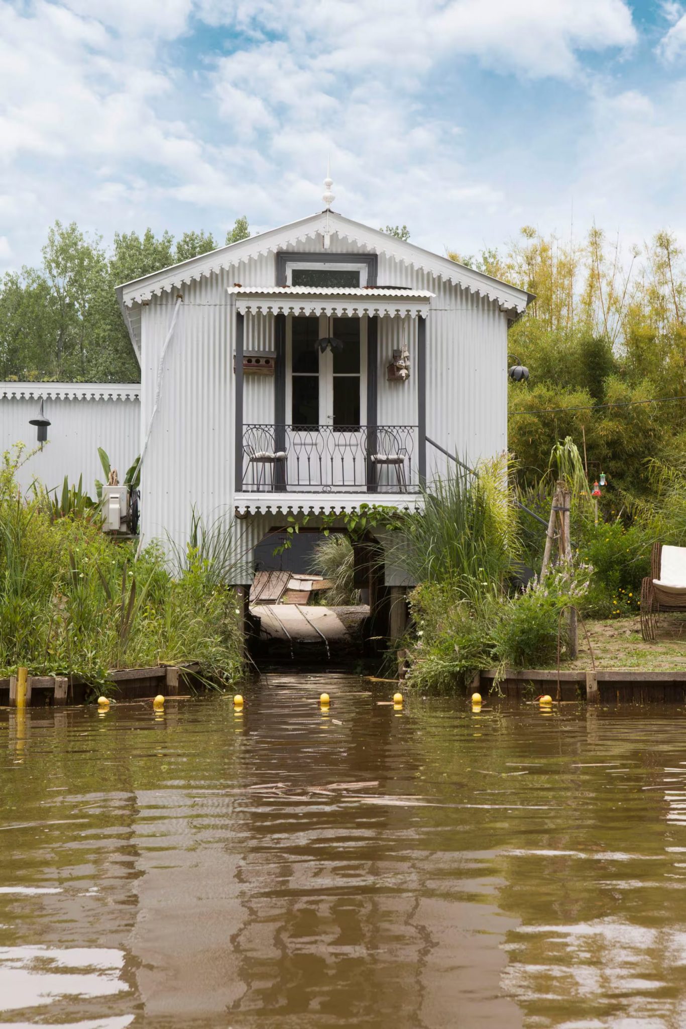 maison de campagne en bord de rivière