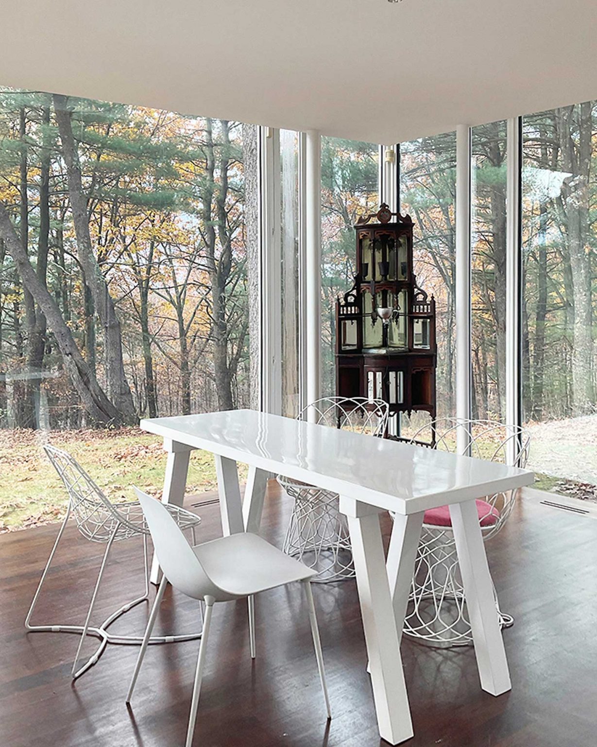 salle à manger petite maison architecte en verre