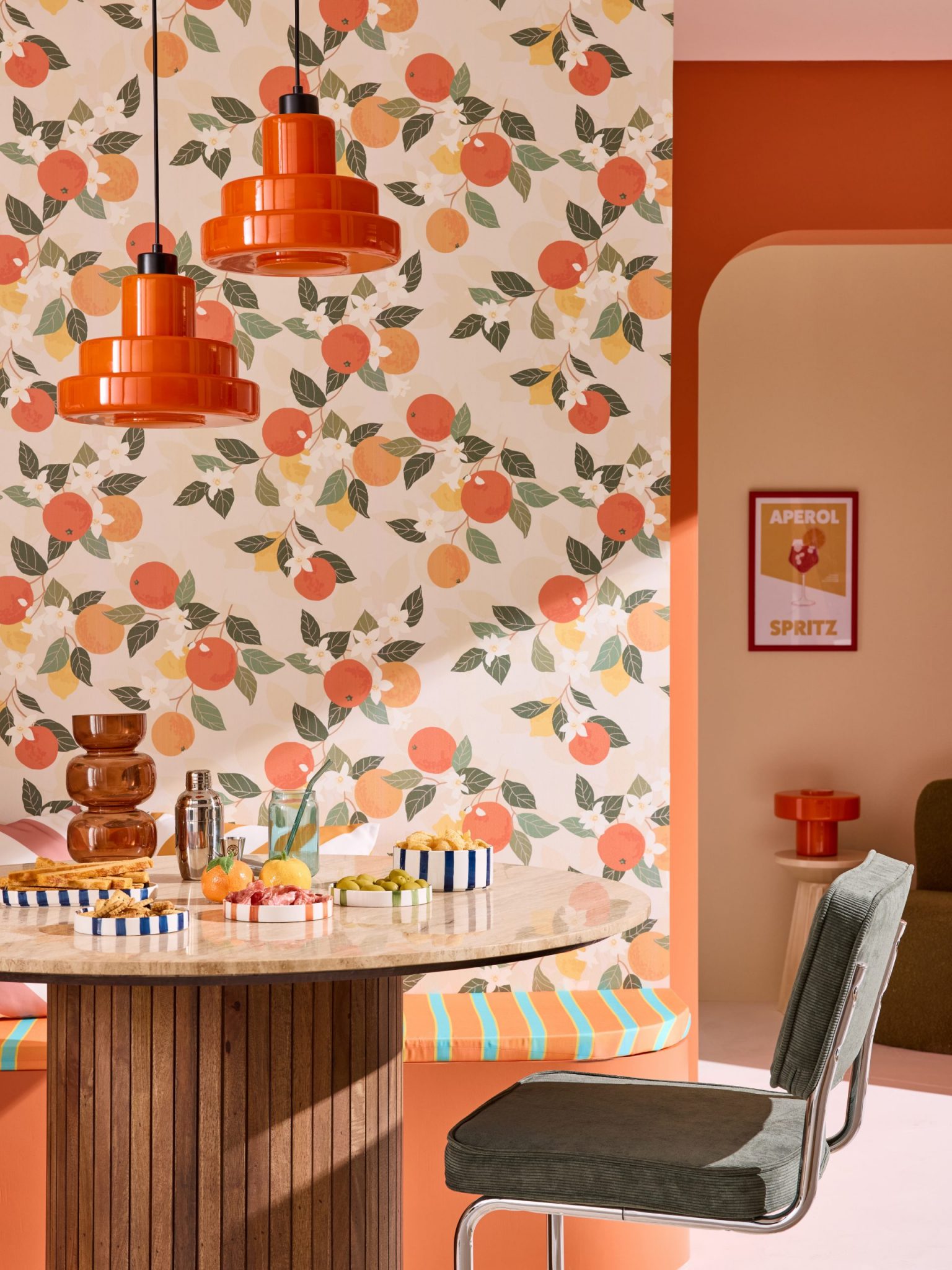 salle à manger décoration colorée La Dolce Vita style French Riviera par 4 Murs