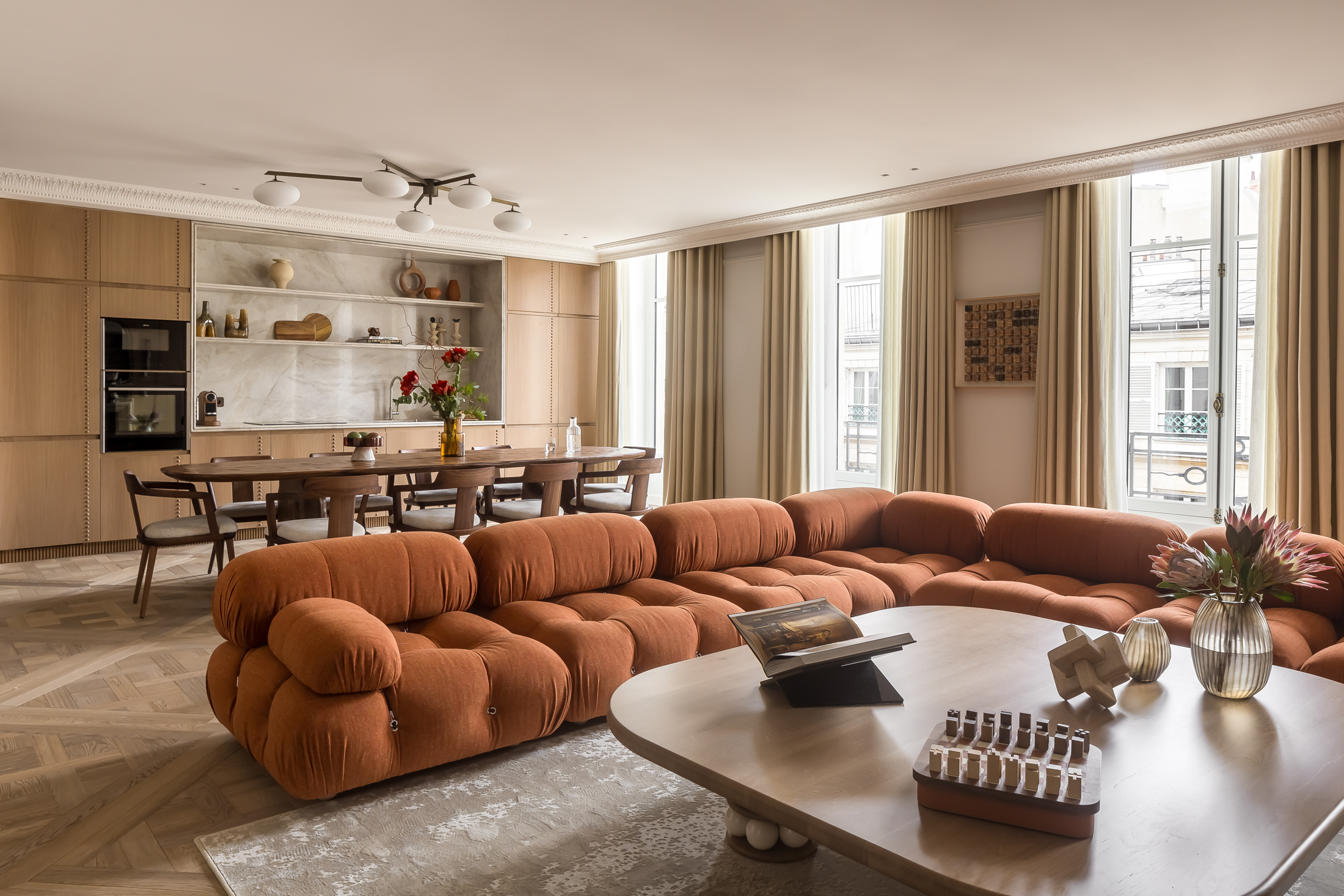 Un appartement classique à Paris de 180m2 rénové en style contemporain