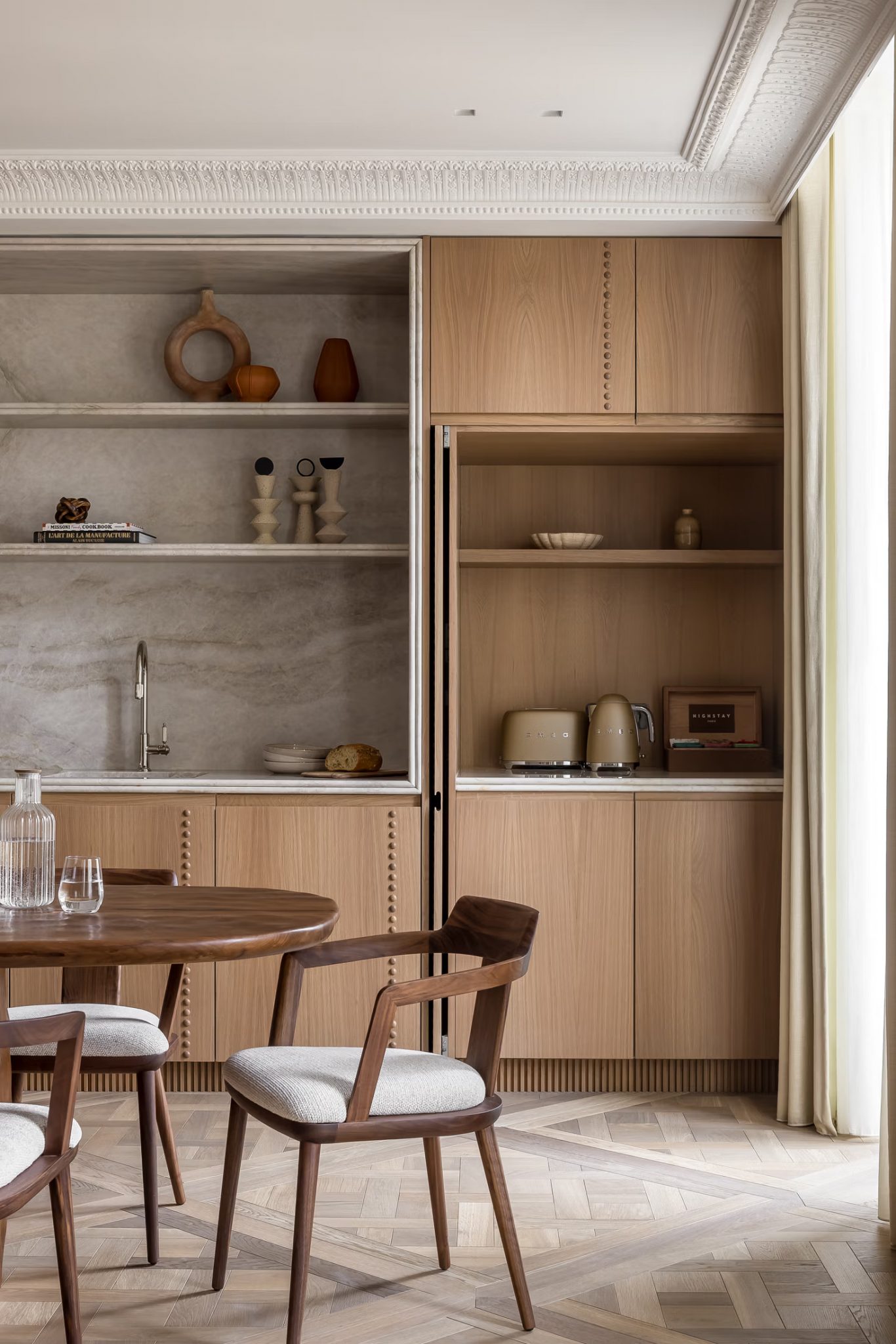 salle à manger et cuisine ouverte appartement classique à Paris de 180m2 rénové