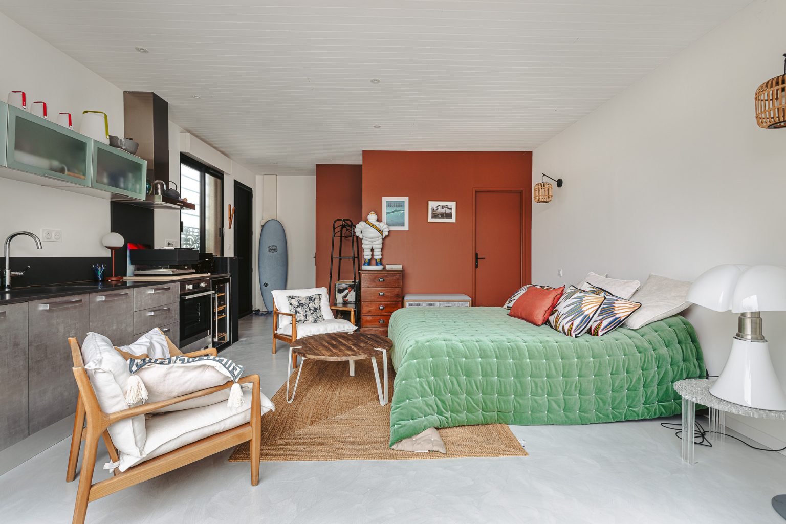 maison d'ami décoration contemporaine photo: © Espaces Atypiques La Rochelle